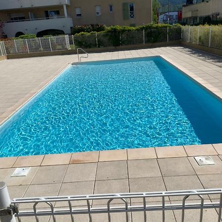 Studio Brignoles Piscine Emplacement Ideal エクステリア 写真
